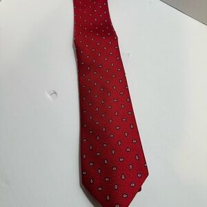 Tommy Hilfiger Men's Silk Blend Tie ~ Red ~ Paisley Pattern ~ NEW MSRP: $69.50